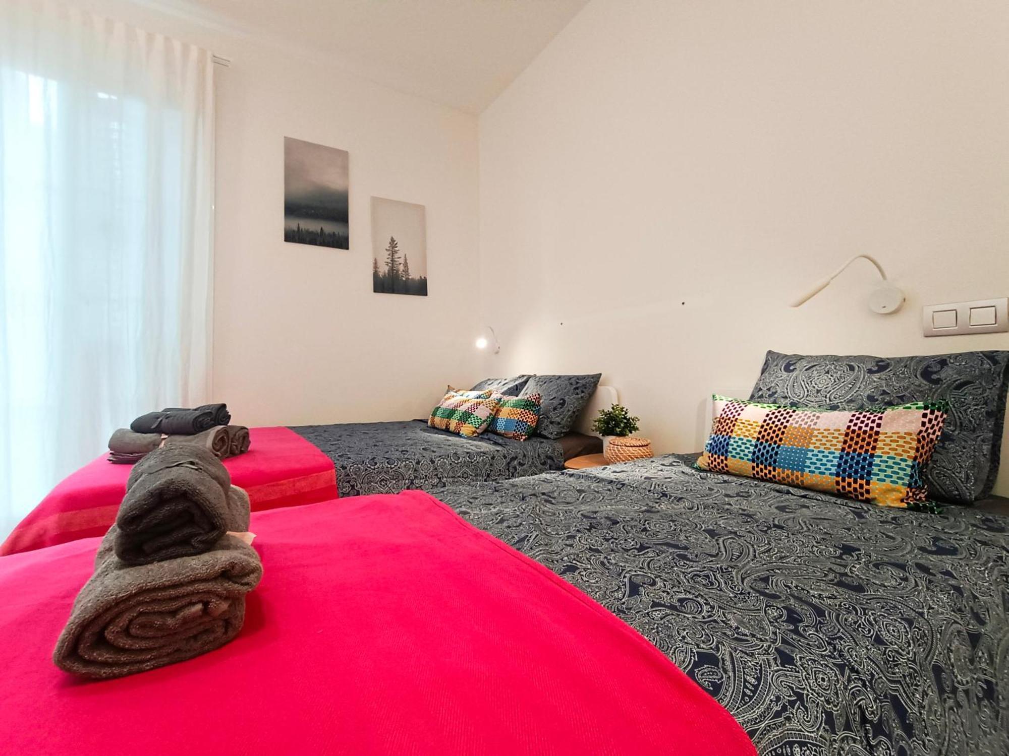 Oasis Rooms Barcelona - By Ronda Universidad Exterior foto
